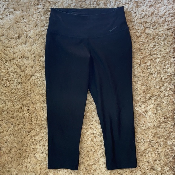 Nike Dri-Fit One Legend Pant Cropped XS - Picture 3 of 3